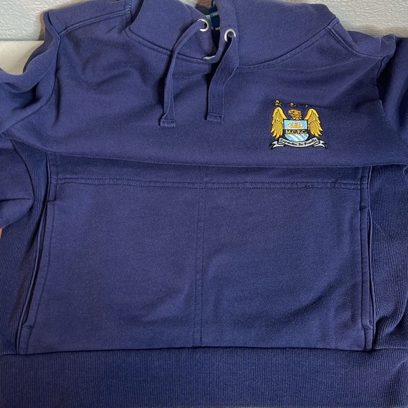 Vintage Manchester City FC Hoodie - Official Club Merchandise - Picture 7 of 9